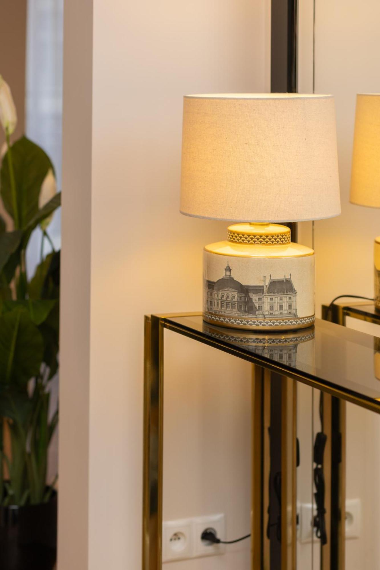 Lux Blue Moon Center Foksal By Renters Prestige Apartment Warsaw