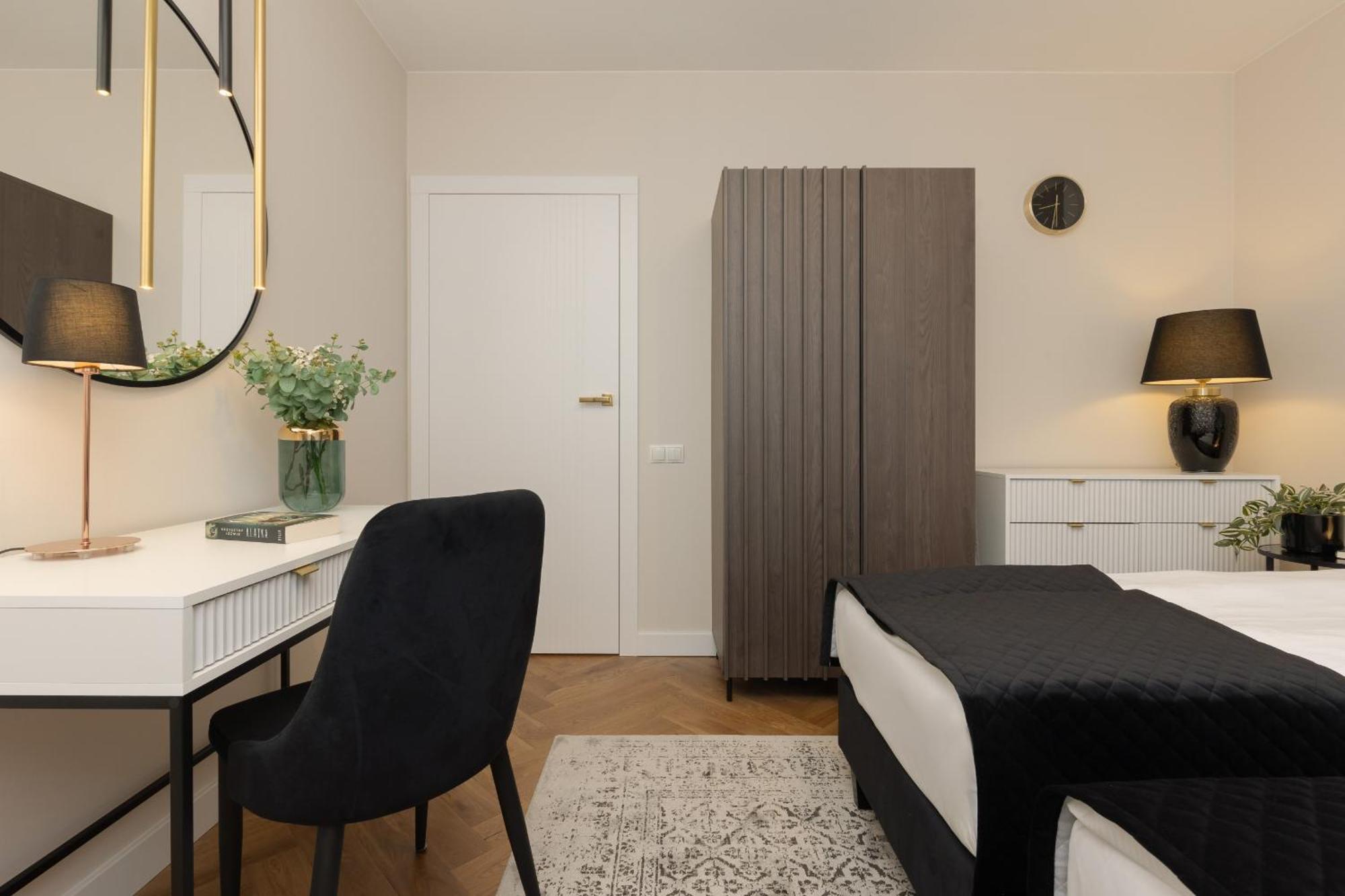 Lux Blue Moon Center Foksal By Renters Prestige *