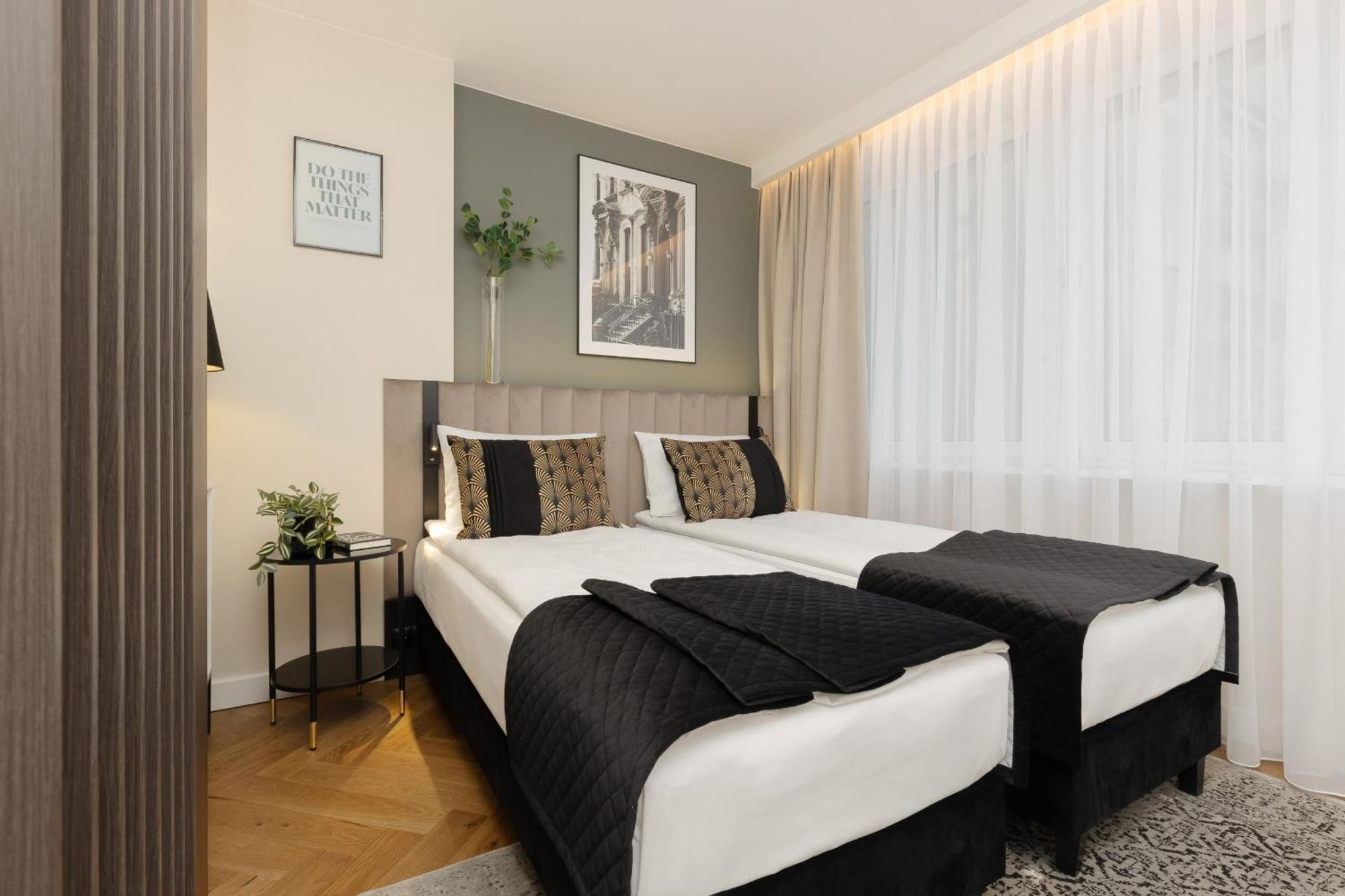 Lux Blue Moon Center Foksal By Renters Prestige Apartment Warsaw