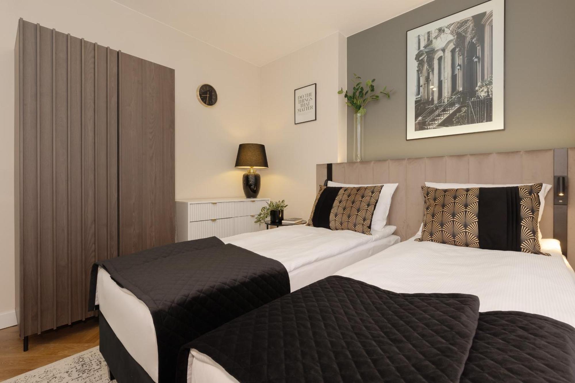 Lux Blue Moon Center Foksal By Renters Prestige Apartment