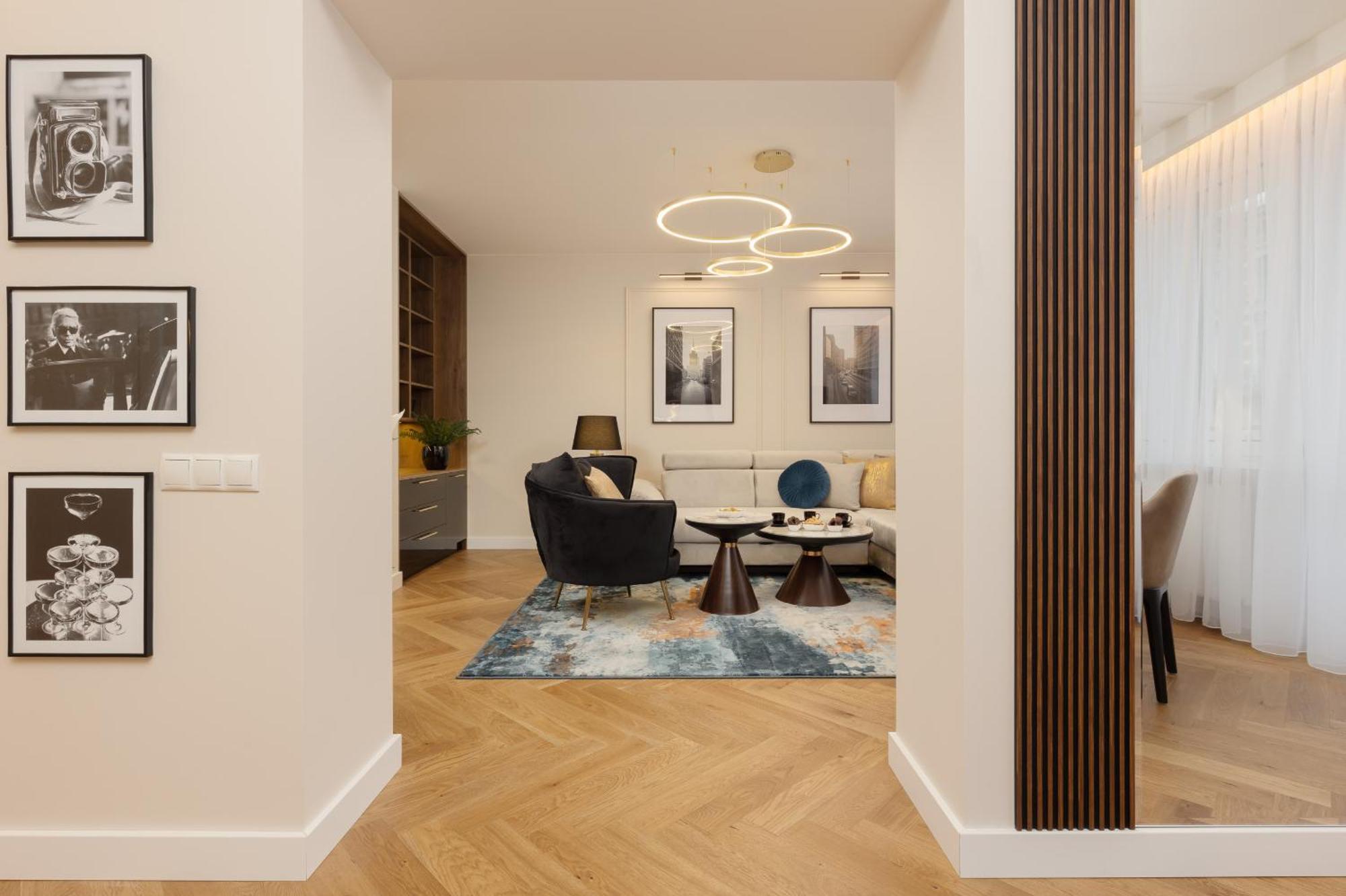 Lux Blue Moon Center Foksal By Renters Prestige *