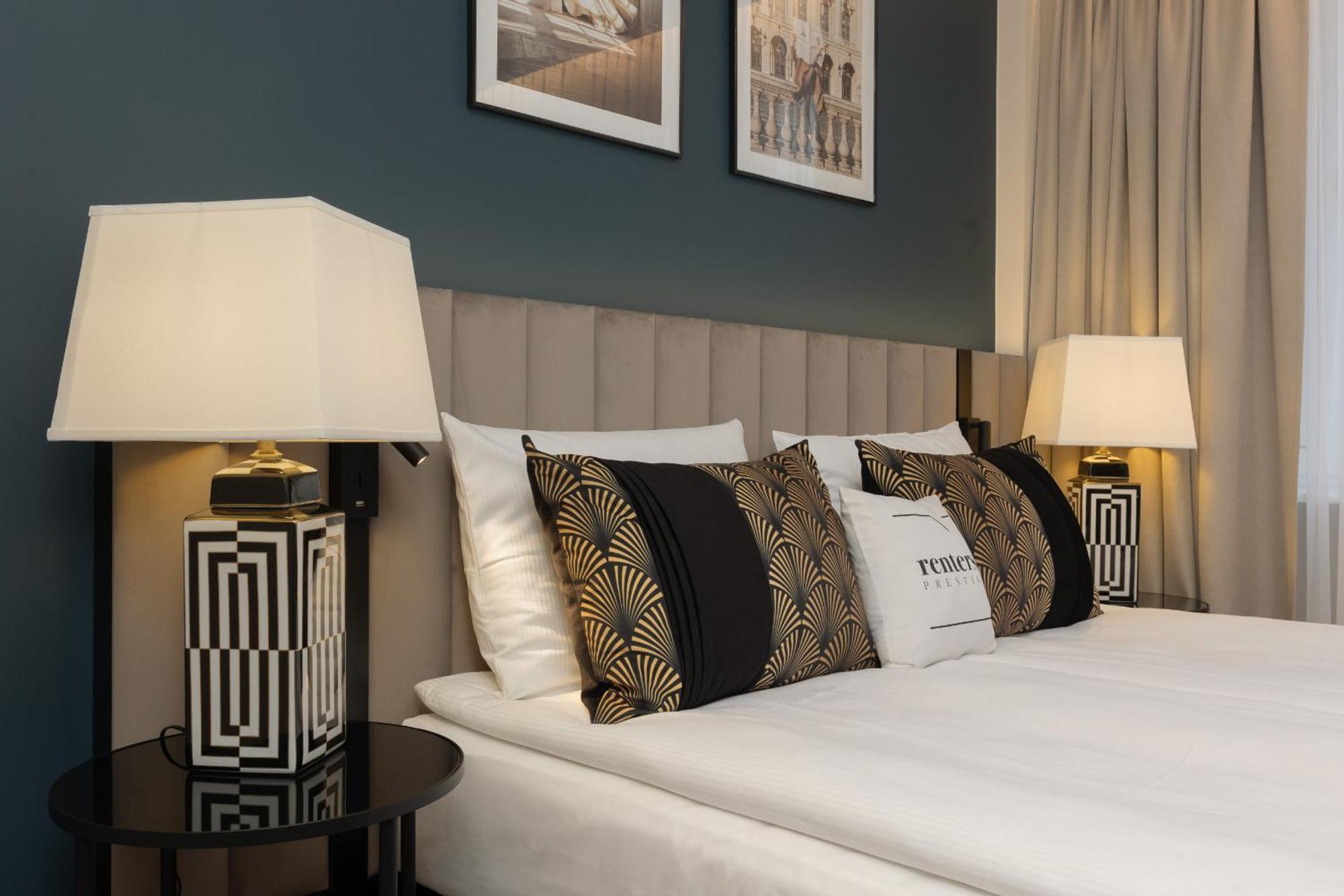 Lux Blue Moon Center Foksal By Renters Prestige