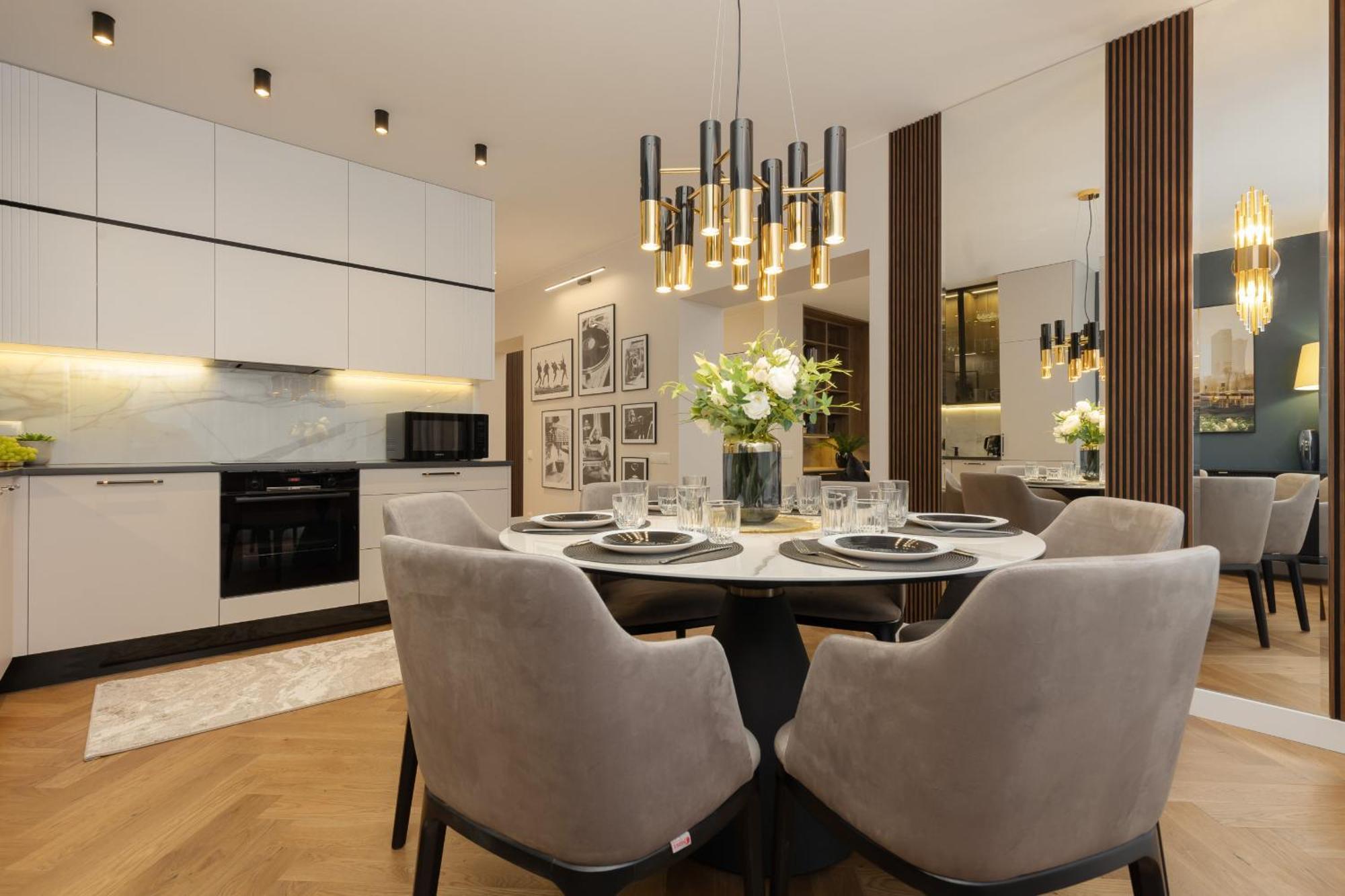 Apartment Lux Blue Moon Center Foksal By Renters Prestige
